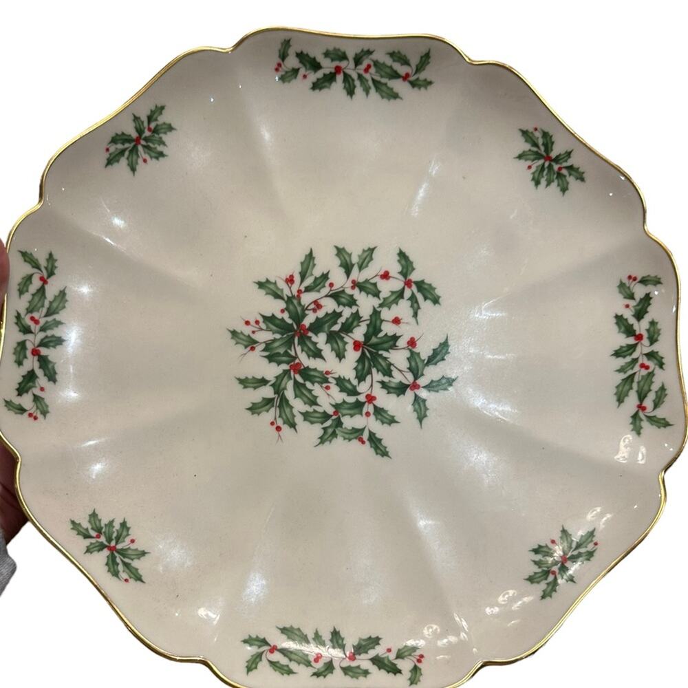 Lenox Holiday Christmas Gourmet Platter with Holly Berry Pattern
